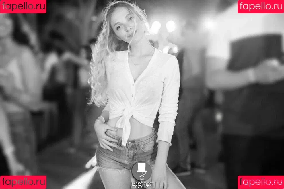 Tiny Miny Mo Onlyfans Photo Gallery 