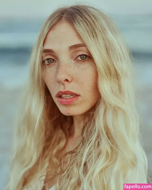 Tiny Miny Mo Onlyfans Photo Gallery 