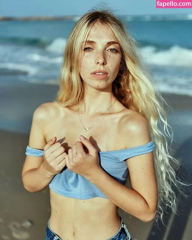 Tiny Miny Mo Onlyfans Photo Gallery 