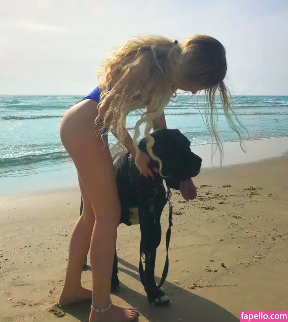 Tiny Miny Mo Onlyfans Photo Gallery 