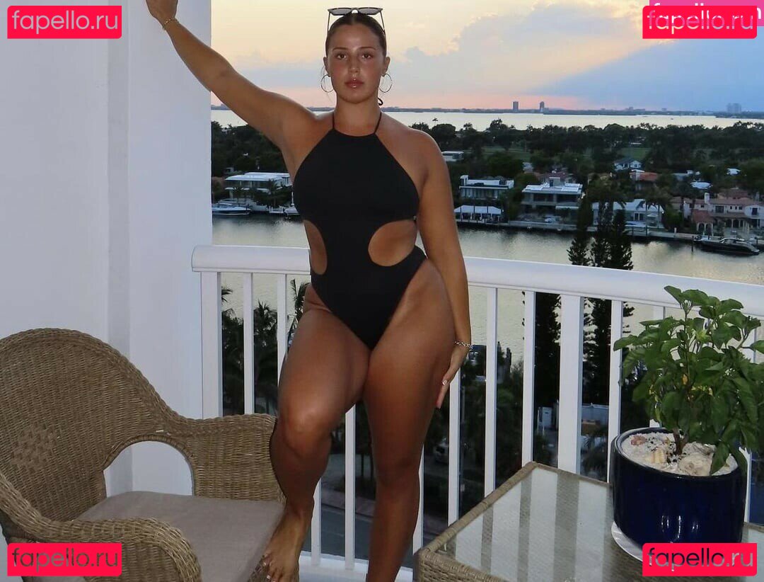 Faith Rendeiro Nude Onlyfans Photo 15