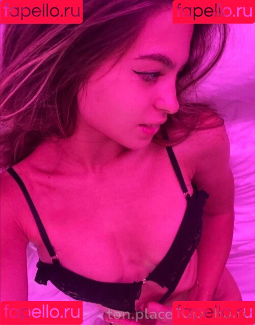 Lerabuns Onlyfans Photo Gallery 