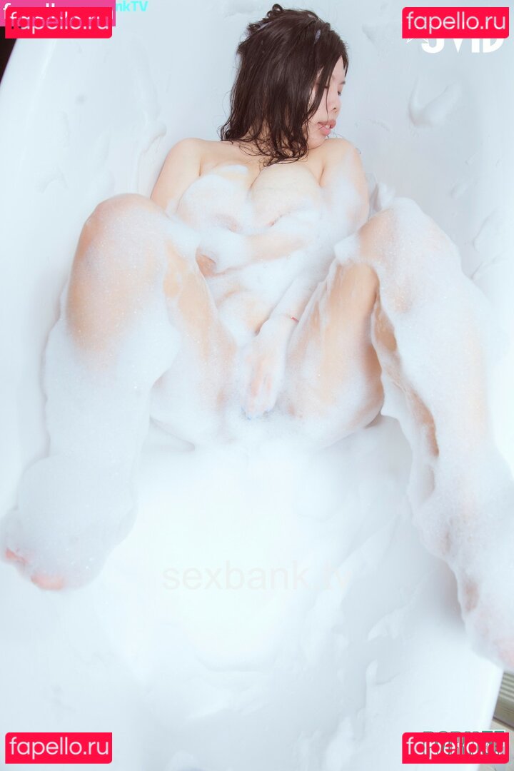 L Cup Asian Nude Onlyfans Photo 36
