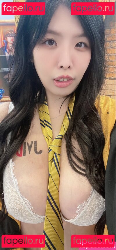 L Cup Asian Nude Onlyfans Photo 32