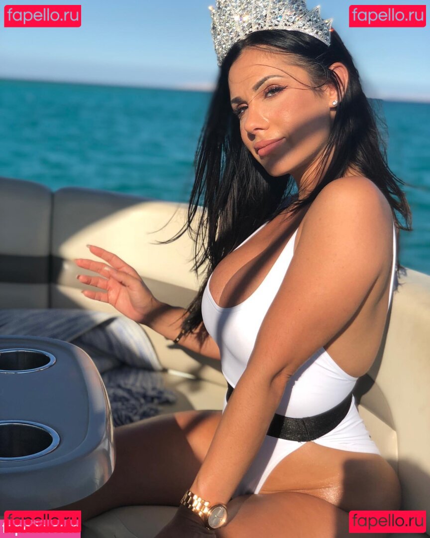 Maria Bell Nude Onlyfans Photo 17