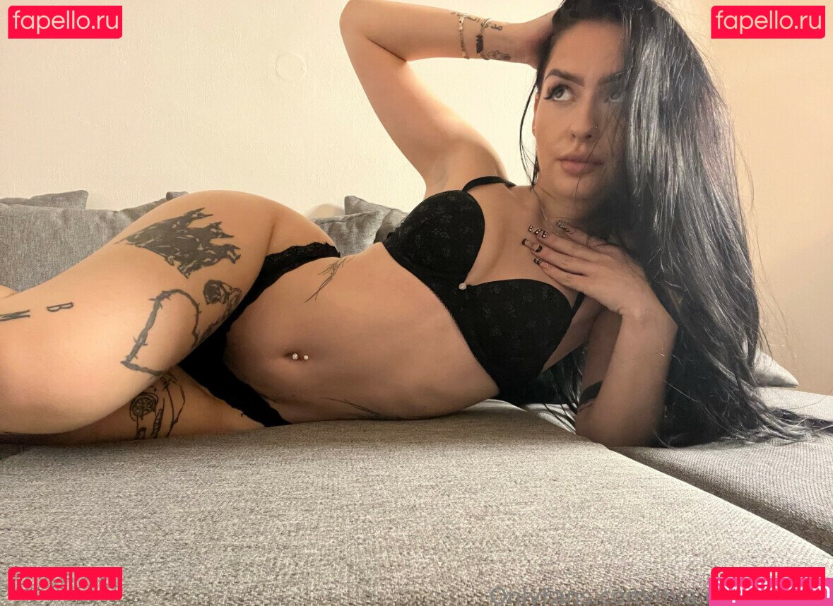 mia.moravkova Nude Onlyfans Photo 8