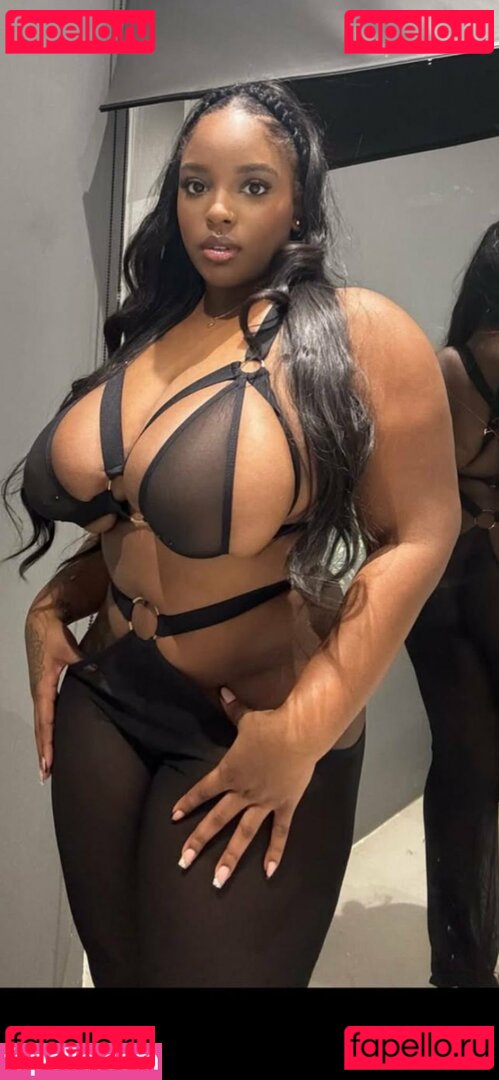 Liz Melons Nude Onlyfans Photo 13