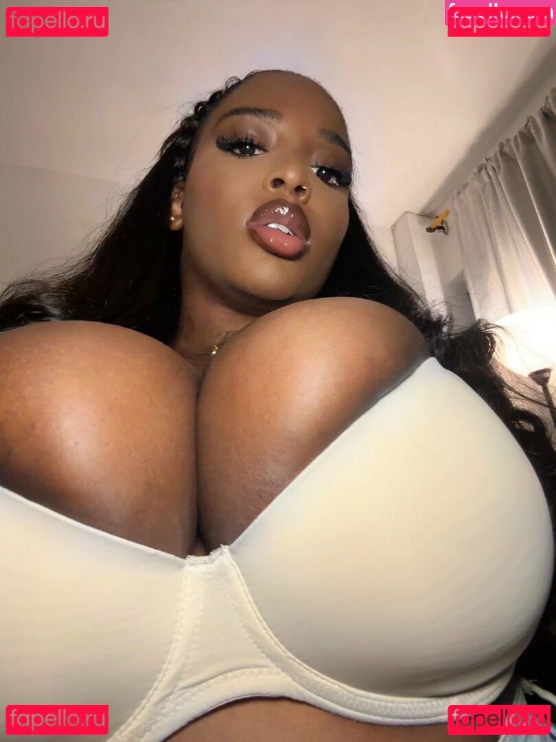 Liz Melons Nude Onlyfans Photo 10