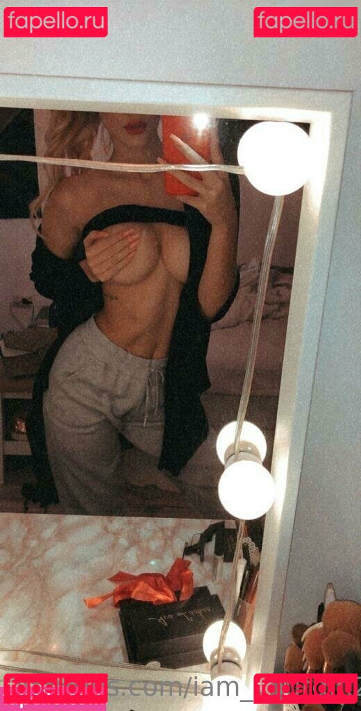 Yourgirl Nude Onlyfans Photo 21