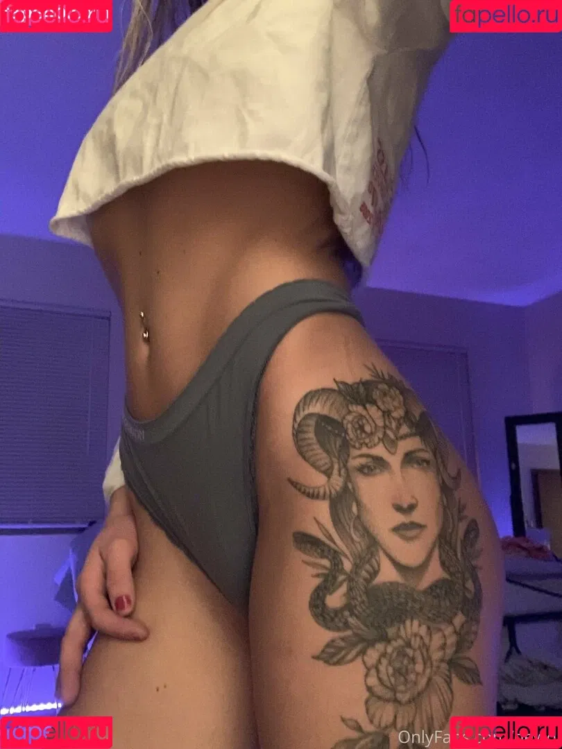 qewdi Onlyfans Photo Gallery 