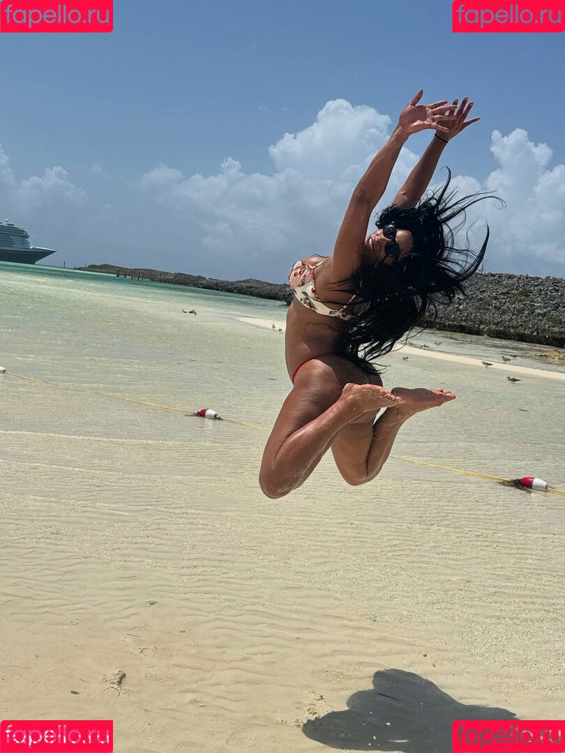 qewdi Onlyfans Photo Gallery 