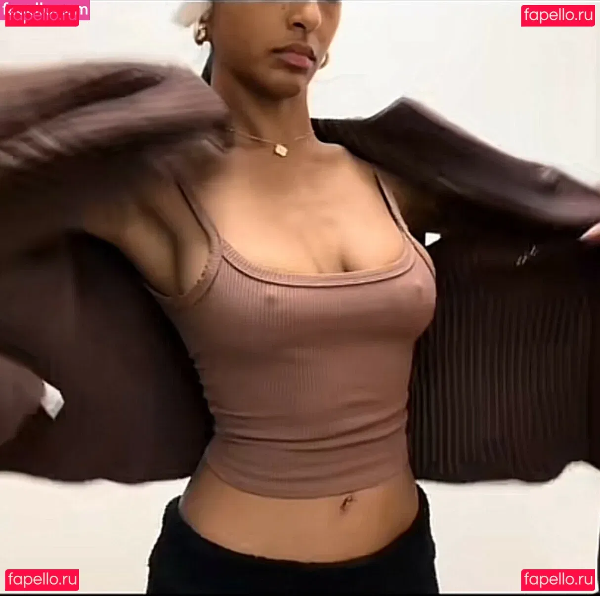 Kaaviya Sambasivam Onlyfans Photo Gallery 