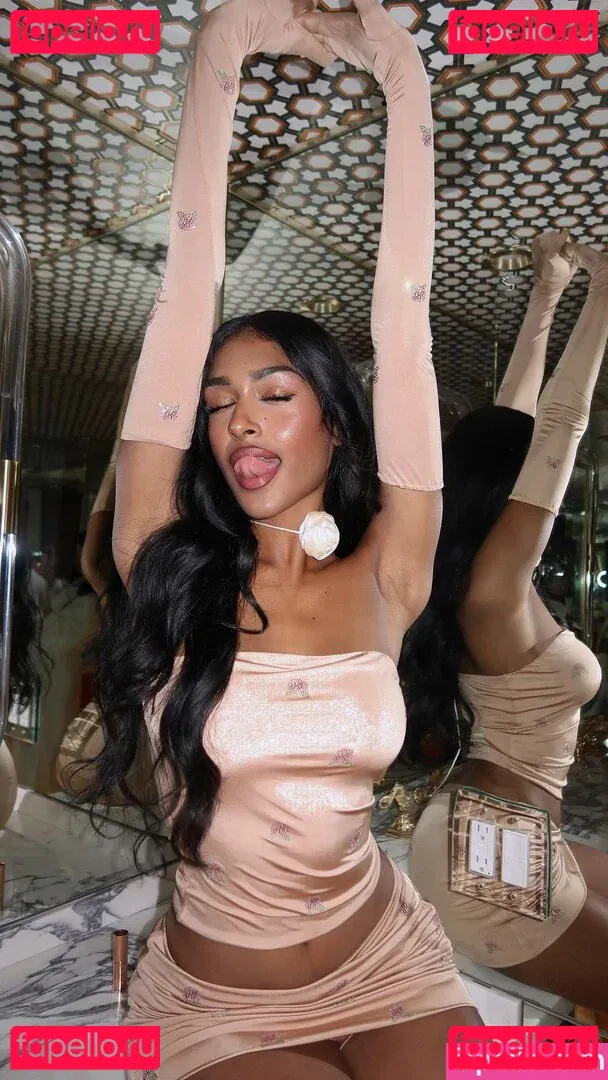 Kaaviya Sambasivam Onlyfans Photo Gallery 