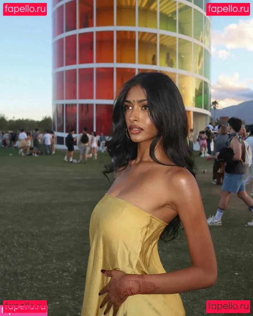 Kaaviya Sambasivam Onlyfans Photo Gallery 