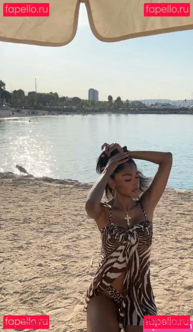 Kaaviya Sambasivam Onlyfans Photo Gallery 