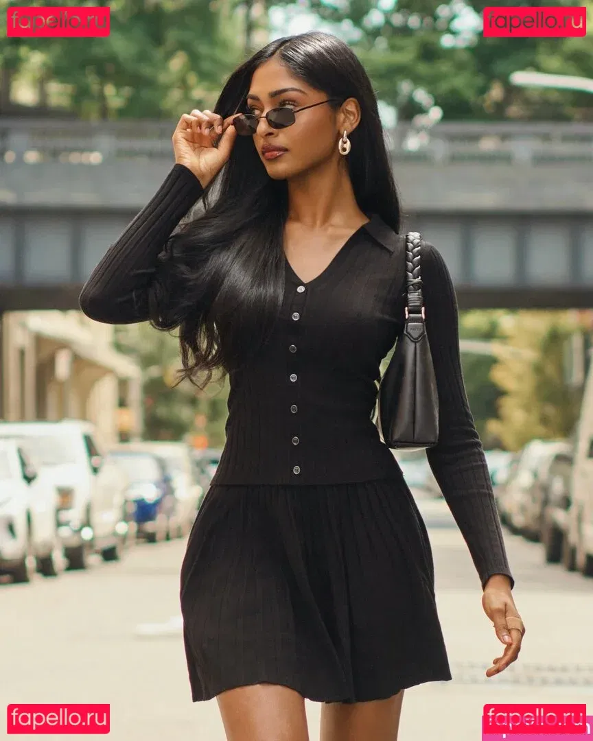 Kaaviya Sambasivam Onlyfans Photo Gallery 