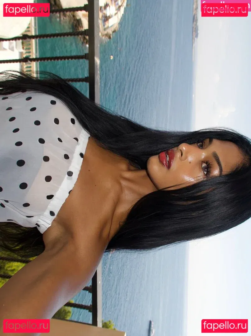 Kaaviya Sambasivam Onlyfans Photo Gallery 