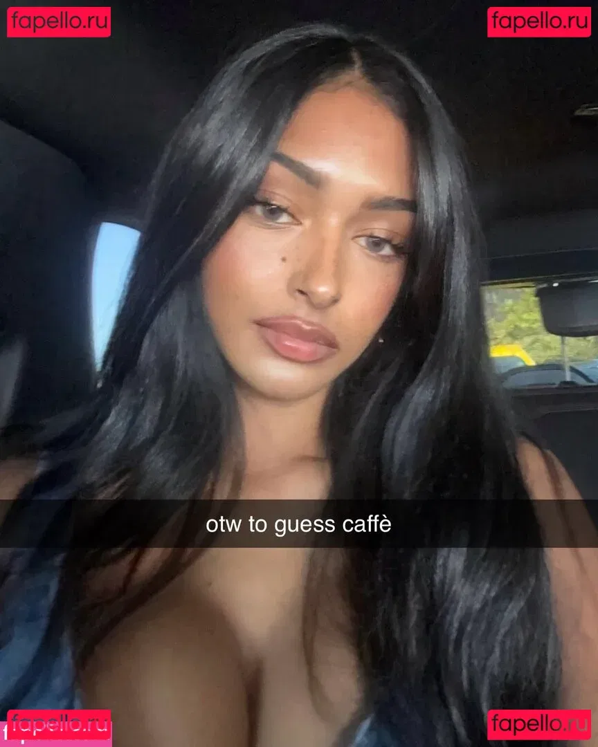 Kaaviya Sambasivam Onlyfans Photo Gallery 