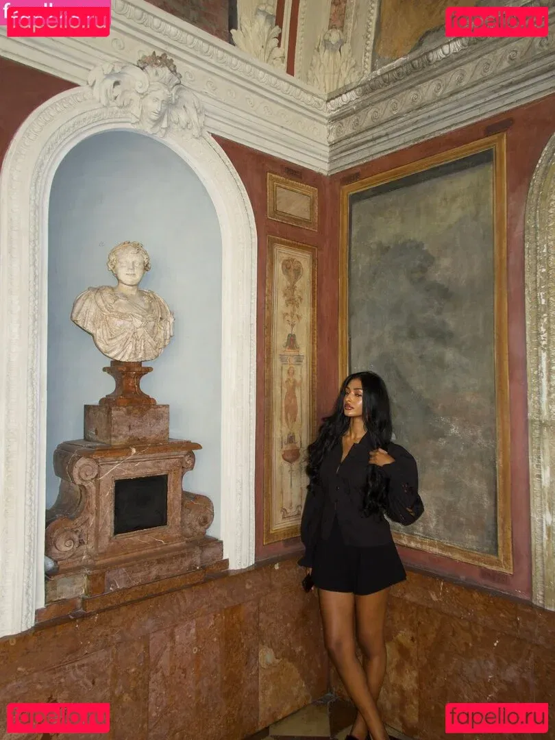 Kaaviya Sambasivam Onlyfans Photo Gallery 