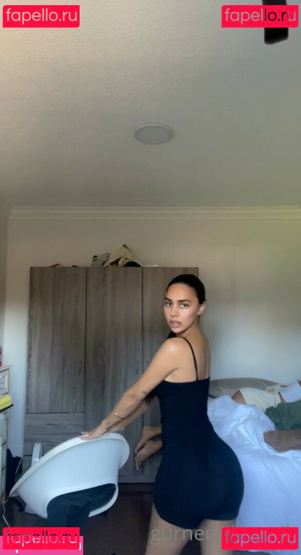 Gurneet Dosanjh Nude Onlyfans Photo 35