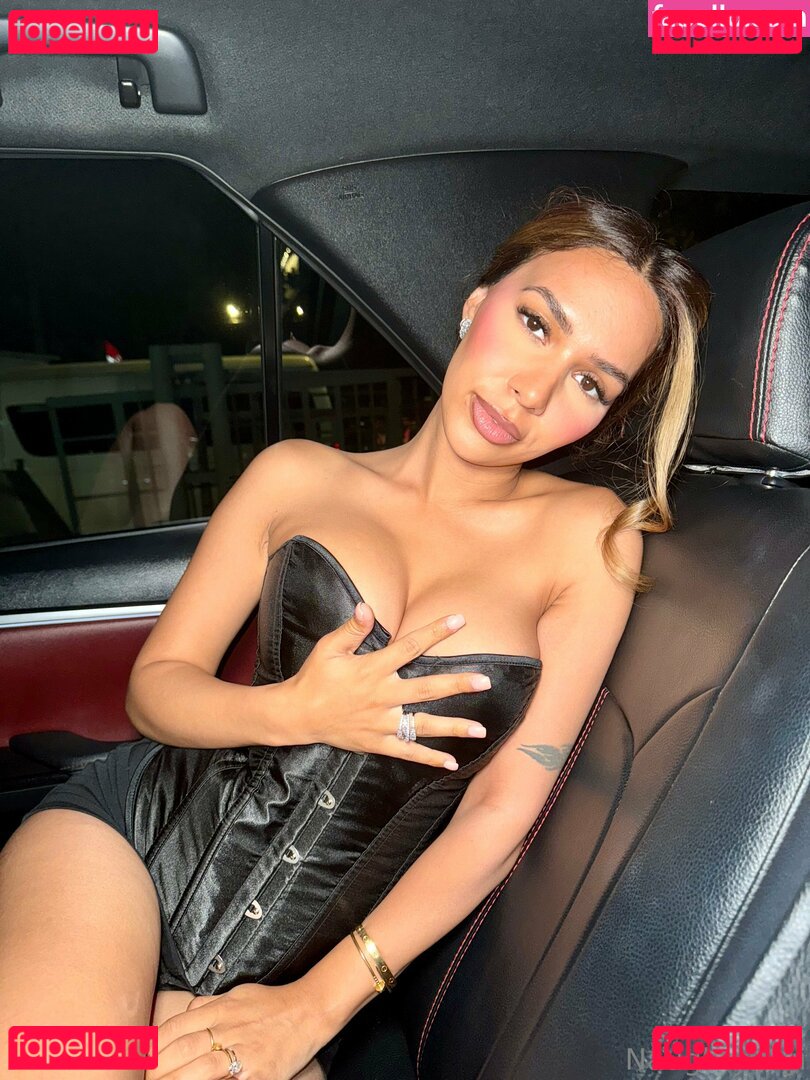 Gurneet Dosanjh Nude Onlyfans Photo 13