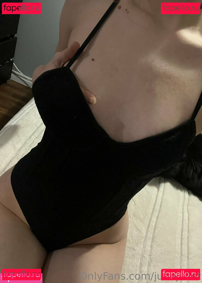 junejuliet Nude Onlyfans Photo 44