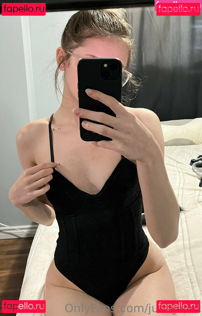 junejuliet Nude Onlyfans Photo 40