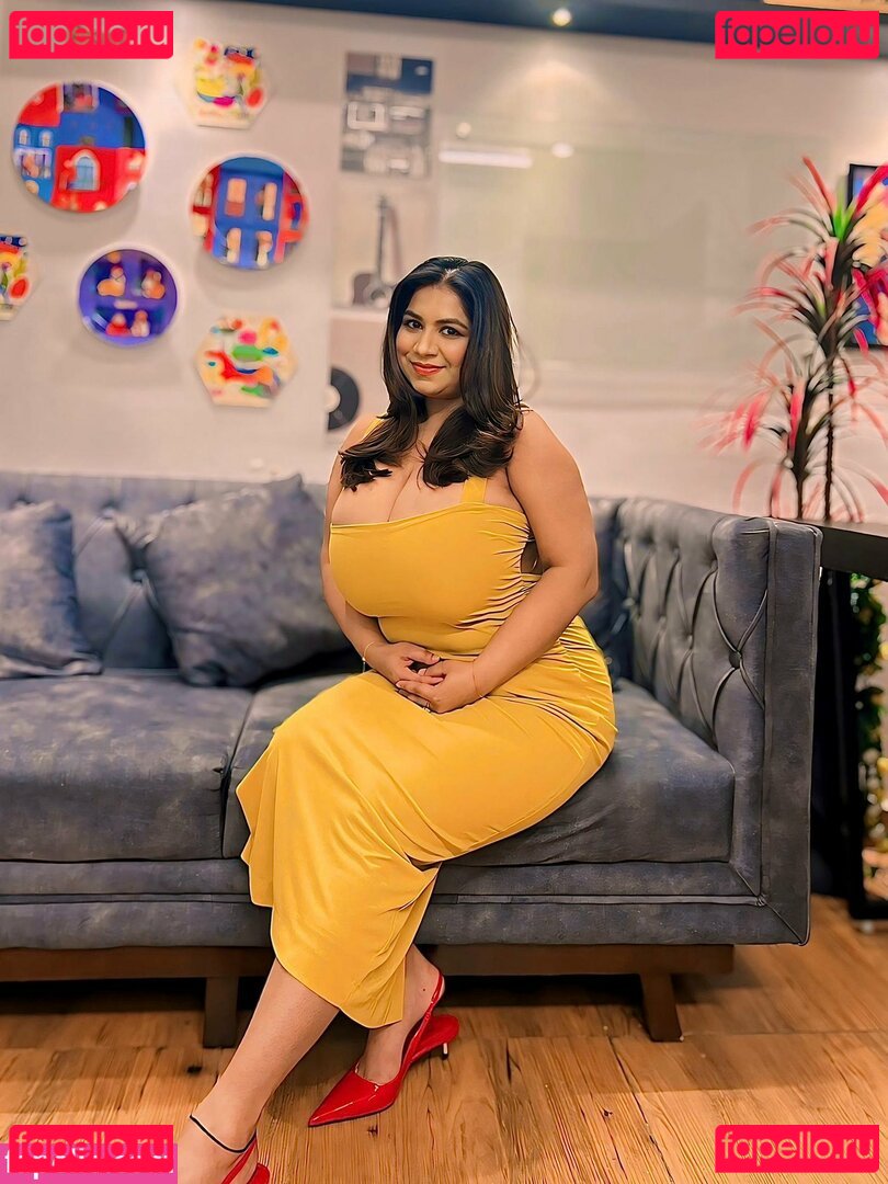 Charu Sharma Nude Onlyfans Photo 18