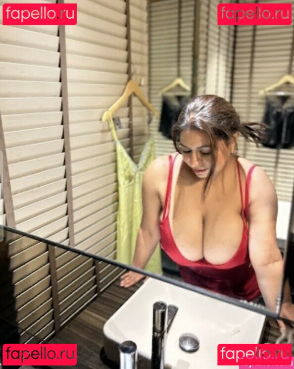 Charu Sharma Nude Onlyfans Photo 7