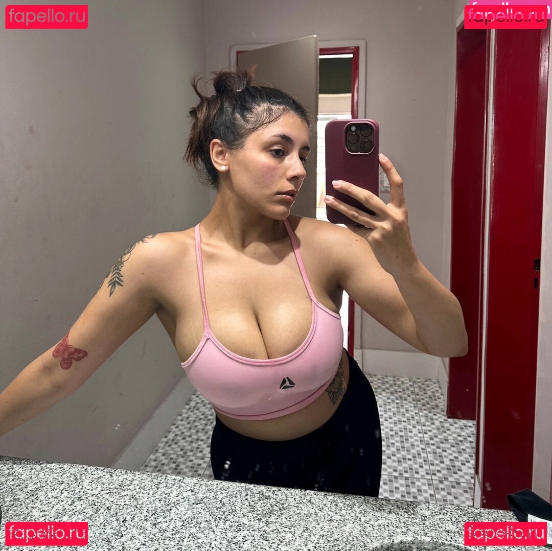 Lari Pintos Nude Onlyfans Photo 24