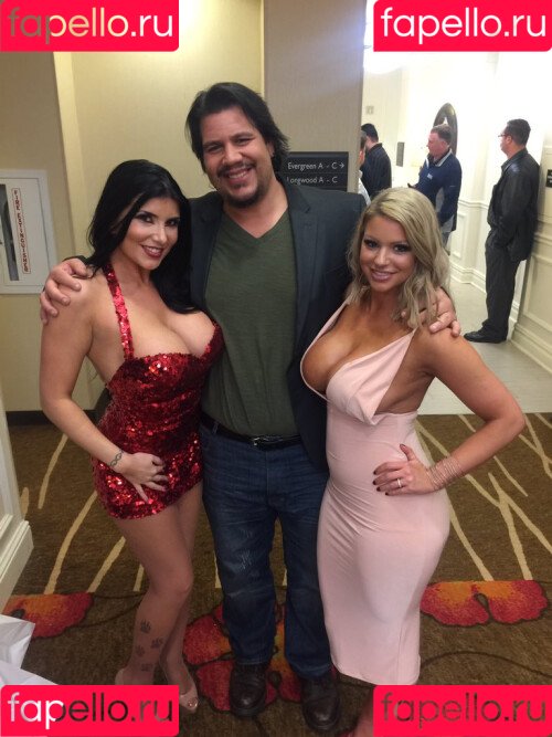 Romi Rain Onlyfans Photo Gallery 