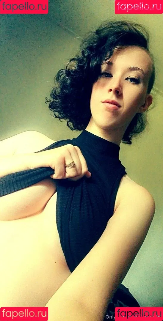 maxxyshy Onlyfans Photo Gallery 