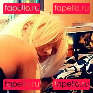 maxxyshy Onlyfans Photo Gallery 