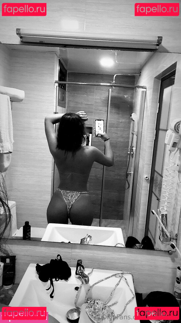 Lea Stocko Nude Onlyfans Photo 24