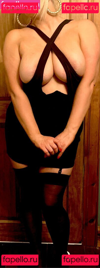 Holytits Nude Onlyfans Photo 9