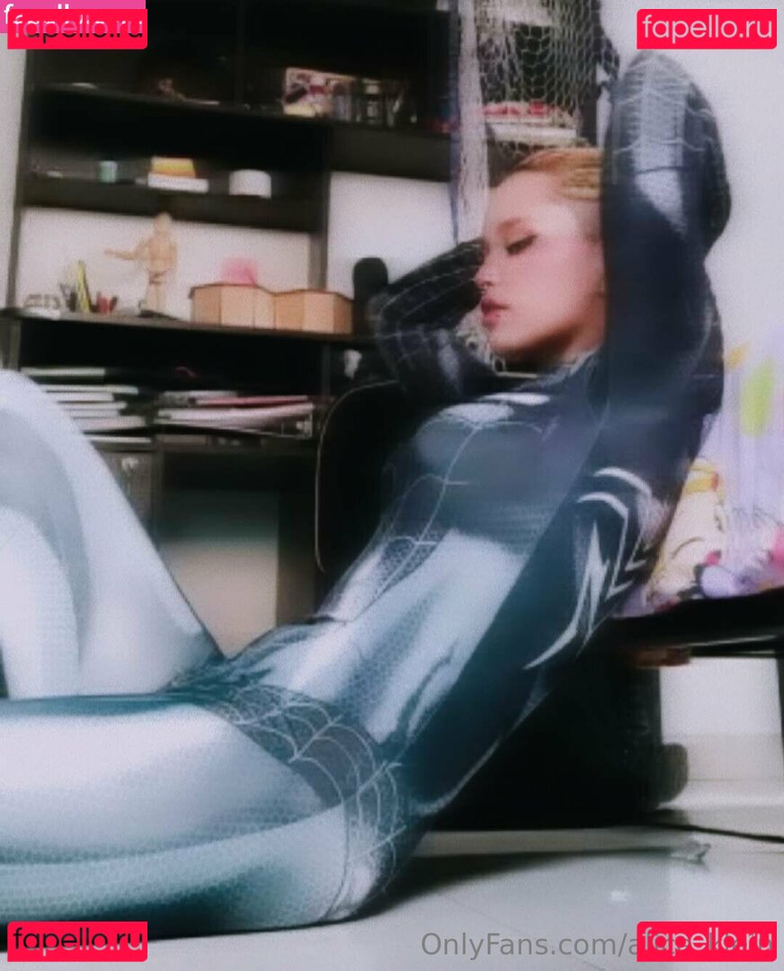 Selunyx Nude Onlyfans Photo 45
