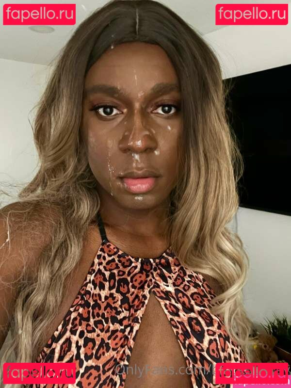 SmoothPeachx Nude Onlyfans Photo 4