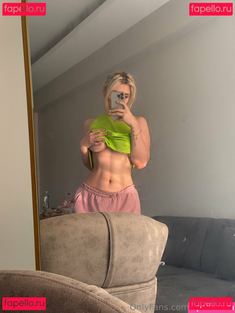 Deniz Nora Nude Onlyfans Photo 9