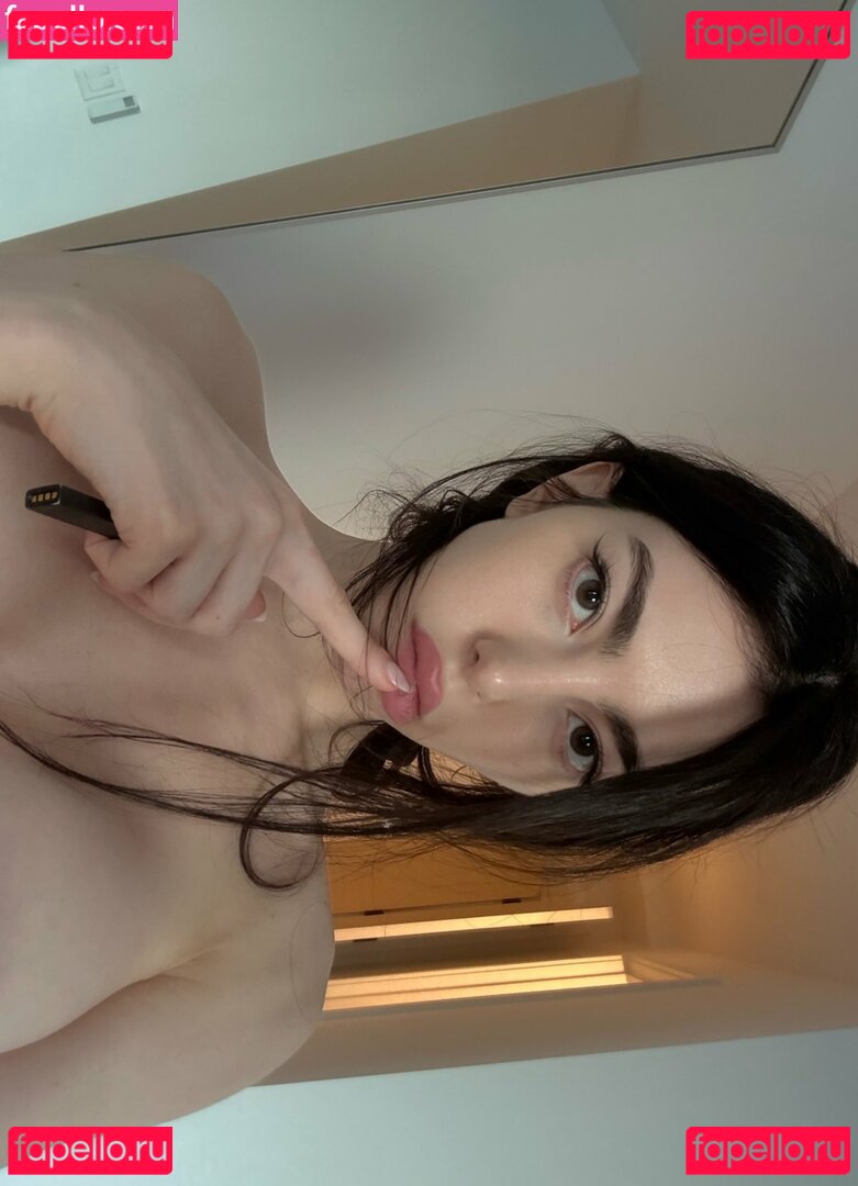 actually_lia Nude Onlyfans Photo 6