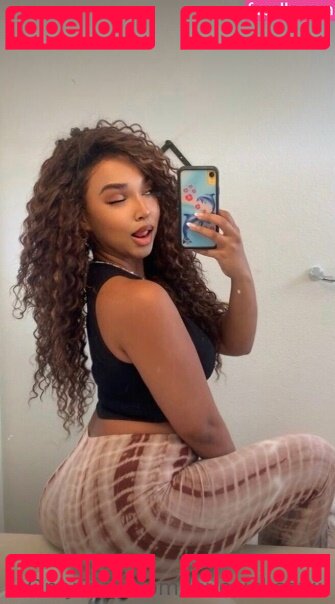Savii Nude Onlyfans Photo 12