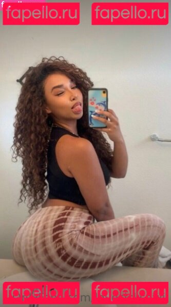 Savii Nude Onlyfans Photo 4