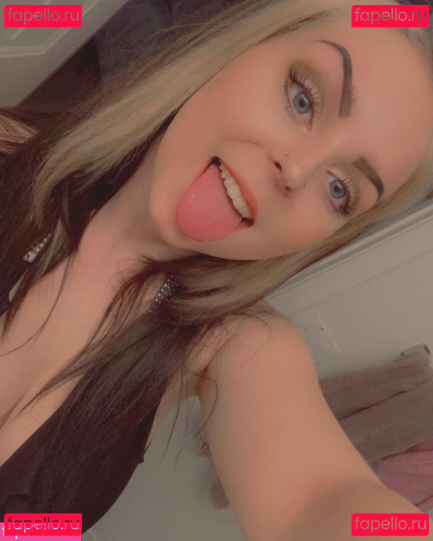 Mistress Trinity Faith Nude Onlyfans Photo 35