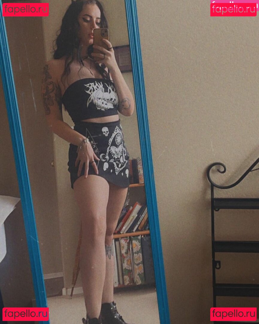 Mistress Trinity Faith Nude Onlyfans Photo 26