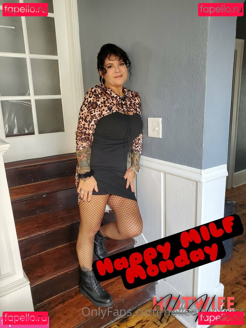 Hollee Huntress Nude Onlyfans Photo 25