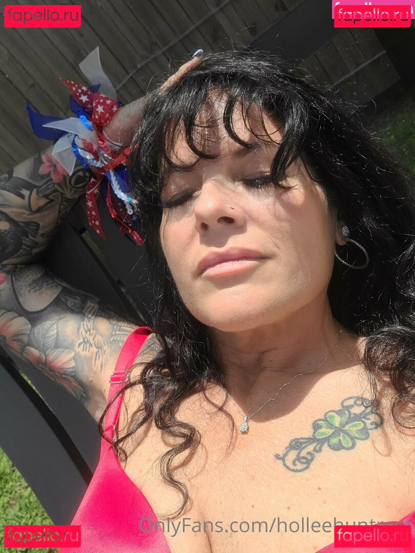 Hollee Huntress Nude Onlyfans Photo 24
