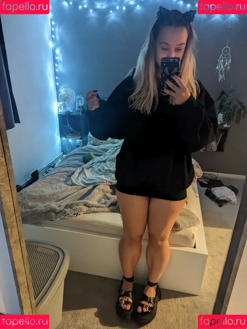 goth.kitten Onlyfans Photo Gallery 