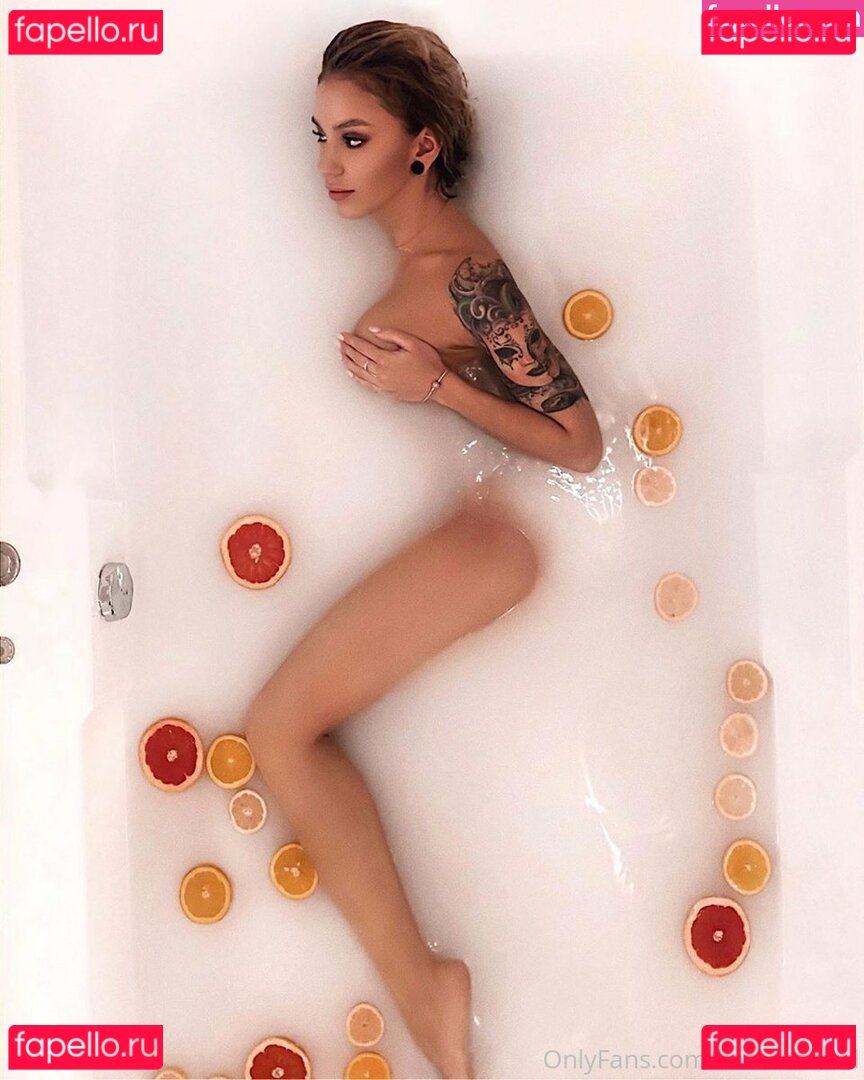 Kate Hazzard Nude Onlyfans Photo 41