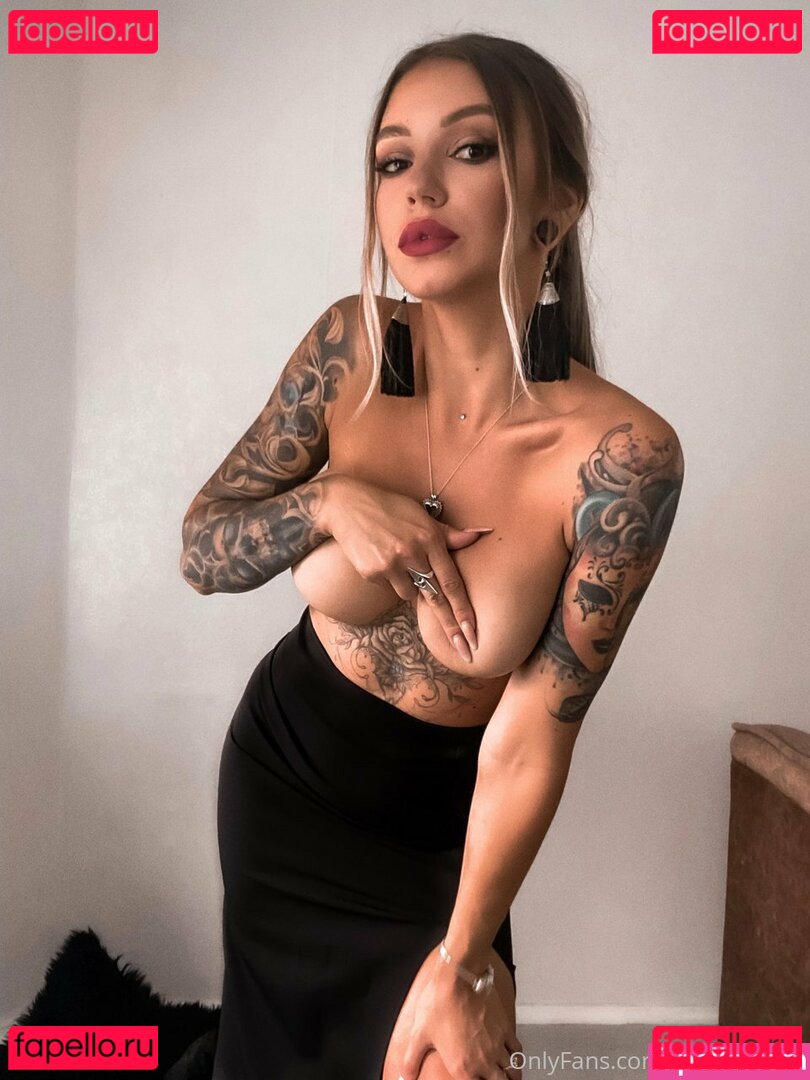 Kate Hazzard Nude Onlyfans Photo 25