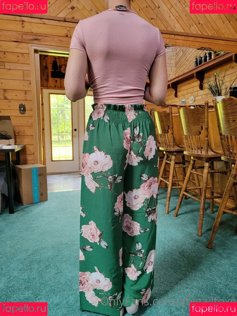 abigailfoxe Onlyfans Photo Gallery 