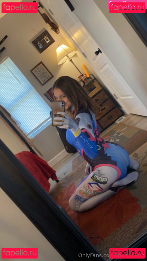 mewjinxy2 Nude Onlyfans Photo 16
